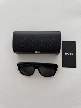 NWT Boss 1759/G/S Polarized Sunglasses - Solid Black Frame with Case